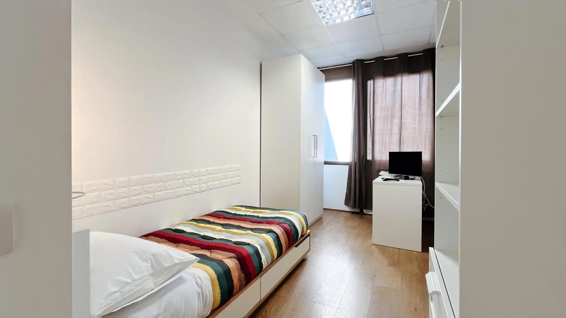 Guest House Lecco - Affitti Brevi Italia إيطاليا