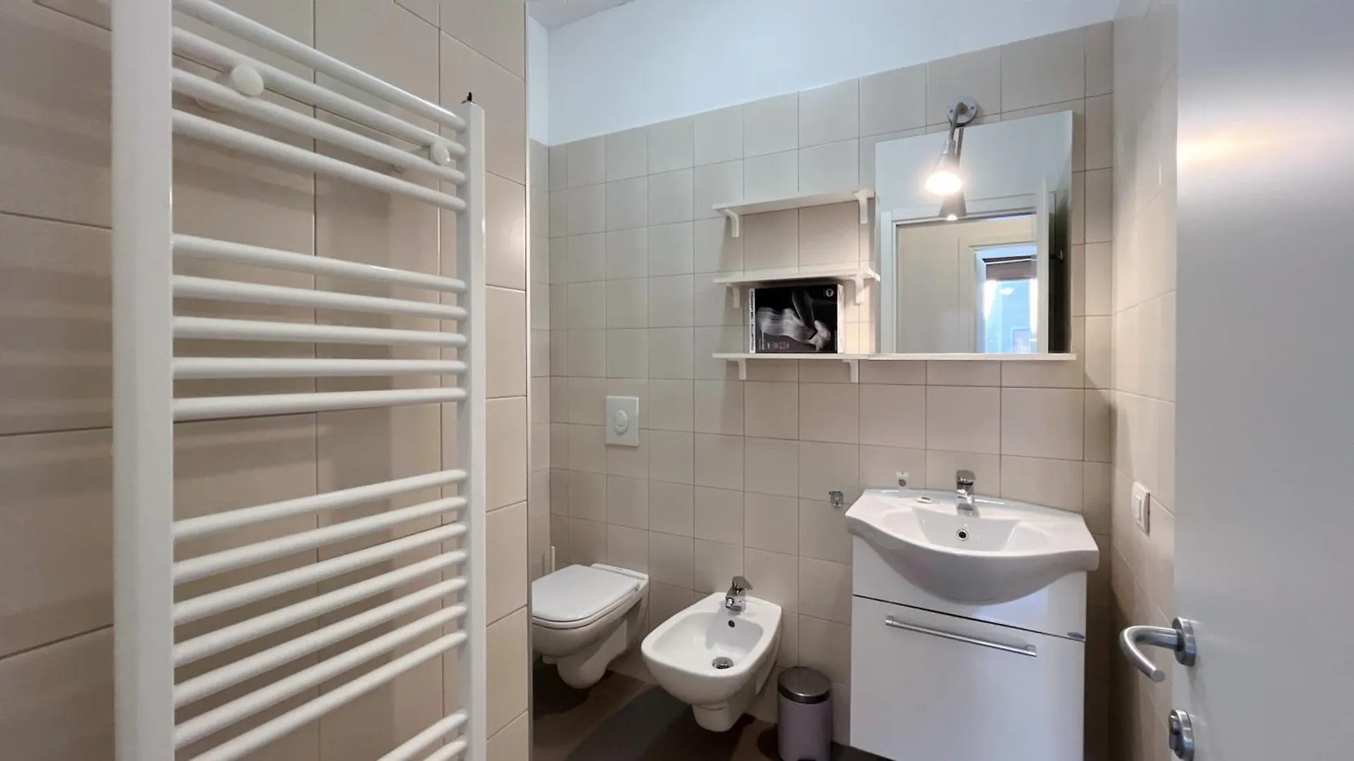 Guest House Lecco - Affitti Brevi Italia